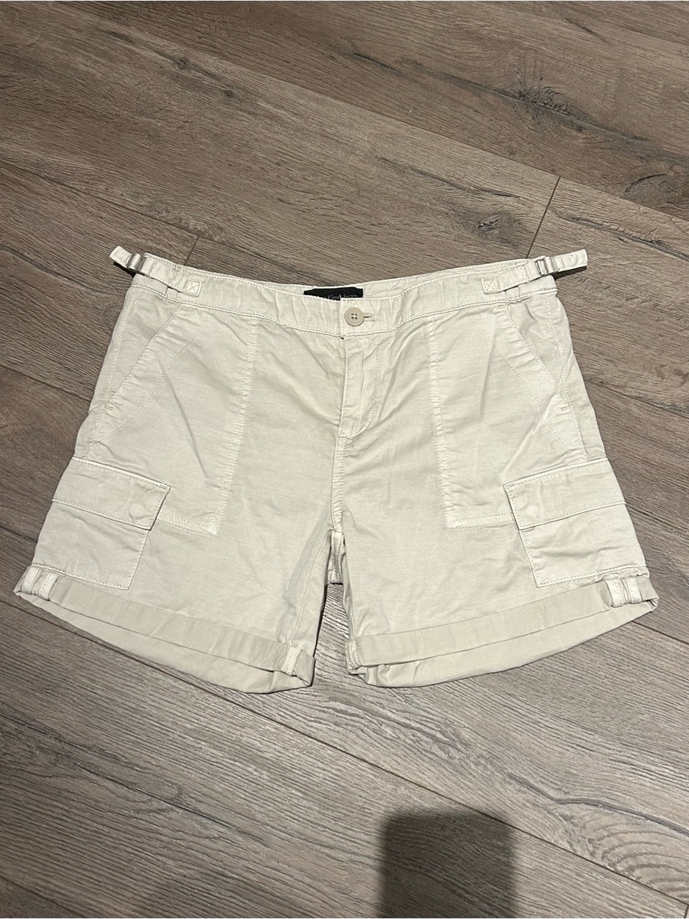 Calvin Klein Jeans Women's Cargo Shorts in Light Beige